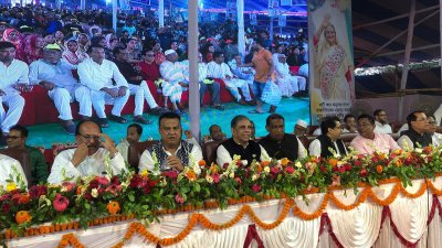 সম্মেলনে উপস্থিত আ ফ ম বাহাউদ্দিন নাছিম, আফজালুর রহমান বাবু, এমপি কাজী নাবিল আহমেদ, শহিদুল ইসলাম মিলন, শাহীন চাকলাদার ও শেখ আফিল উদ্দীন এমপি প্রমুখ