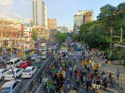 ছবিতে আ.লীগের শান্তি ও উন্নয়ন শোভাযাত্রা