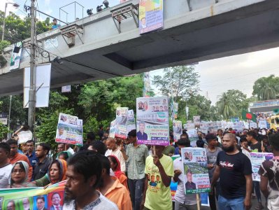 ব্যানার, ফেস্টুন, প্ল্যাকার্ড প্রদর্শনে দলের নির্দেশ উপেক্ষিত