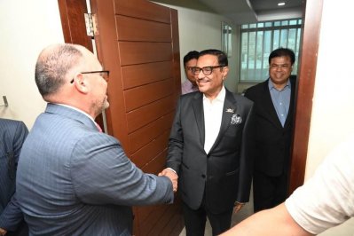 মার্কিন রাষ্ট্রদূতকে স্বাগত জানান আওয়ামী লীগের সাধারণ সম্পাদক ওবায়দুল কাদের  
