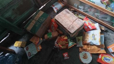 যুবলীগ ও ছাত্রলীগের সংঘর্ষে আহত ১৫, গুলি ছুড়লো পুলিশ