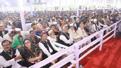 আওয়ামী লীগের বিশেষ বর্ধিত সভায় যোগ দেওয়া নেতারা, ছবি: ফোকাস বাংলা
