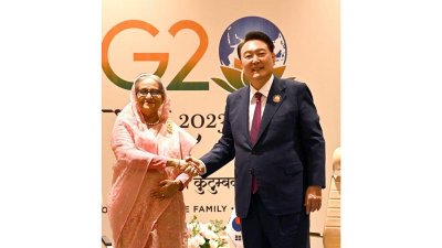 প্রধানমন্ত্রীর সঙ্গে দক্ষিণ কোরিয়ার প্রেসিডেন্ট ইয়ুন সুক ইয়ুল