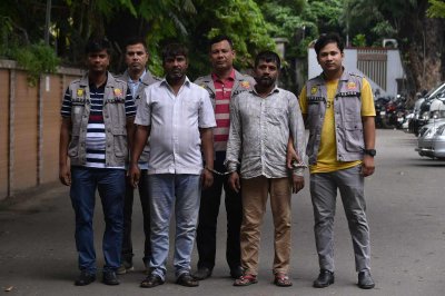 গ্রেফতার দুই ভাই 