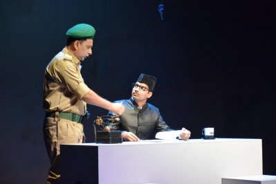 নাটকের আরেকটি দৃশ্য
