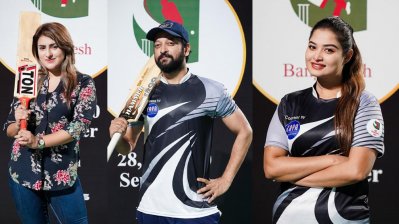 তারকারা যখন ব্যাটার-বলার