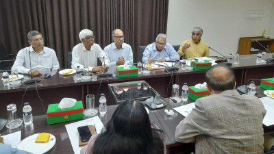 নির্বাচনের আগে-পরে সাম্প্রদায়িক সহিংসতা হলে দায় আইনশৃঙ্খলা বাহিনীর: সিইসি