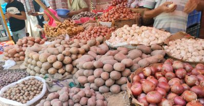 মুরগির দাম লাগামহীন, মাছ-সবজির বাজারও চড়া