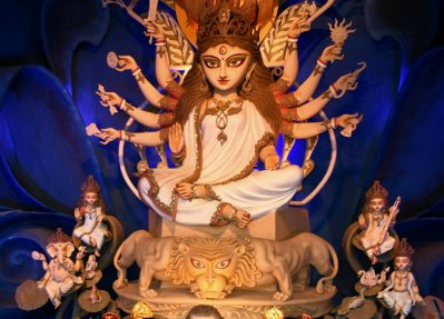 কলকাতার দুর্গাপুজো, আজ পঞ্চমী (ফটো স্টোরি)