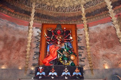 কলকাতার দুর্গাপুজো, আজ পঞ্চমী (ফটো স্টোরি)