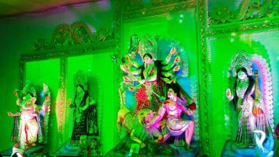 প্রস্তুতি শেষ, মণ্ডপে মণ্ডপে প্রার্থনা (ফটো স্টোরি)