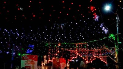 প্রস্তুতি শেষ, মণ্ডপে মণ্ডপে প্রার্থনা (ফটো স্টোরি)