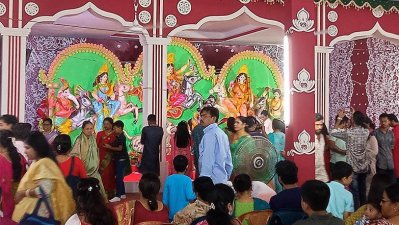 মন্দিরে ভক্তদের ভিড়