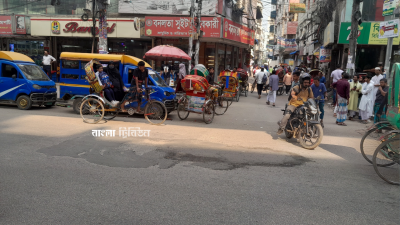 এসব সড়ক যে ঠিক করা দরকার তা জানে না কর্তৃপক্ষ