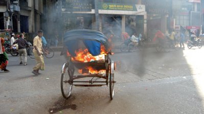 সিলেটে ধাওয়া-পাল্টাধাওয়ায় ৫ পুলিশ আহত, আটক ৮ বিএনপি নেতাকর্মী