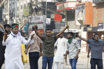 ২৮ অক্টোবর পুলিশের সঙ্গে সংঘর্ষের সময় বিএনপির কর্মী-সমর্থদের উত্তেজনা (ছবি: সাজ্জাদ হোসেন)