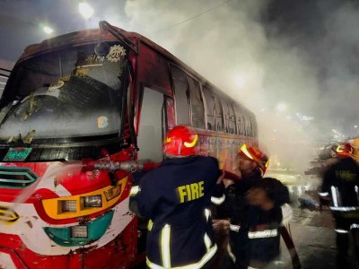 সন্ধ্যার পর এখন পর্যন্ত চারটি বাসে আগুন দেওয়ার ঘটনা ঘটেছে