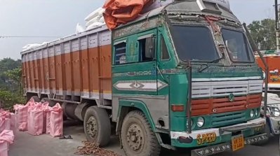 বাংলাদেশে পাচারের আগে কোটি রুপির ফেনসিডিল জব্দ, আটক ৬