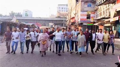 বঙ্গবাজারে ছাত্রদলের মিছিল