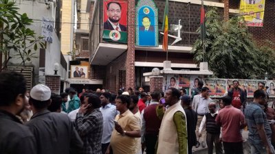 রাজধানীতে জাতীয় পার্টির কার্যালয়ে আসা দলীয় নেতাকর্মীদের অনেকের মধ্যেই ক্ষোভ ও অসন্তোষ 