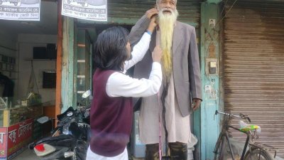 ‘মানুষ আল্লাহর কাছে টাকা-গাড়ি চায়, আমি চারটে দাড়ি চেয়েছিলাম’