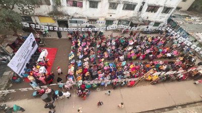উঠান বৈঠক উপস্থিত নারীরা