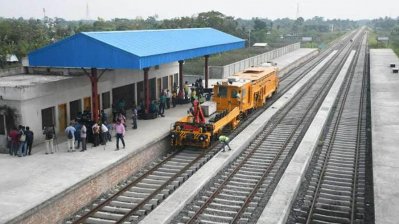 ২০১০ সালে খুলনা-মোংলা রেলপথ নির্মাণের উদ্যোগ নেওয়া হয়