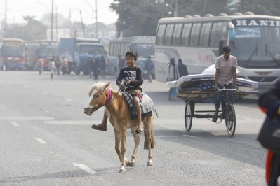 ছুটিতে রাজধানীর অনেক সড়কই এখন বেশ ফাঁকা