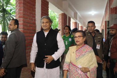 বঙ্গবন্ধুকন্যা শেখ রেহানার সঙ্গে এ আরাফাত