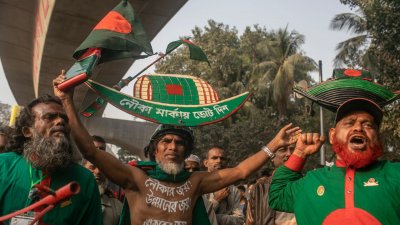 বঙ্গবন্ধুর স্বদেশ প্রত্যাবর্তন দিবসে আ. লীগের জনসভায় নেতাকর্মীদের ঢল