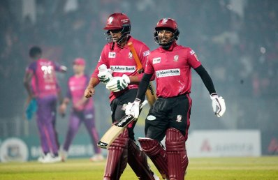 জয়ের দেখা পেলো বরিশাল, একই বৃত্তে সিলেট