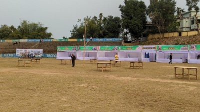 খেলার মাঠে মেলার থাবা