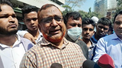 ভাগিনার খোঁজে কান্নায় ভেঙে পড়েন নাজমুলের মামা