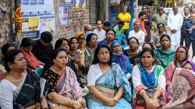 রবীন্দ্রসংগীত শিল্পীদের সমবেত গান