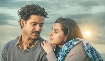 দেয়ালের দেশ-এ রাজ ও বুবলী