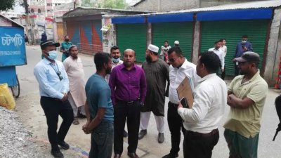 অভিযানে নেতৃত্ব দেন রাজউকের নির্বাহী ম্যাজিস্ট্রেট মো. আমিনুল ইসলাম