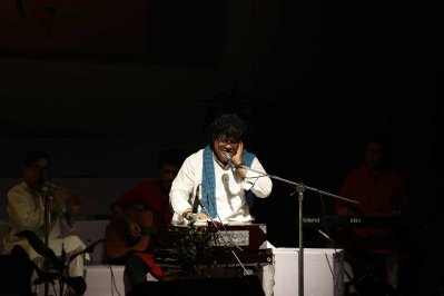 আরেকটি একক পরিবেশনা