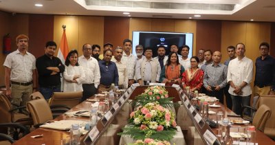দিল্লির থিংকট্যাংক আরআইএসে সফররত বাংলাদেশি সাংবাদিকরা