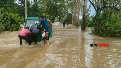 ডুবেছে সিলেটের পাঁচ উপজেলা, পানিবন্দি দুই লক্ষাধিক