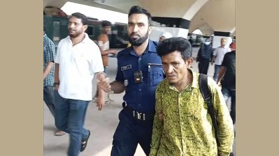 ট্রেনে জানালার পাশে দাঁড়ানো নিয়ে মারামারি, প্রাণ গেলো এক যাত্রীর