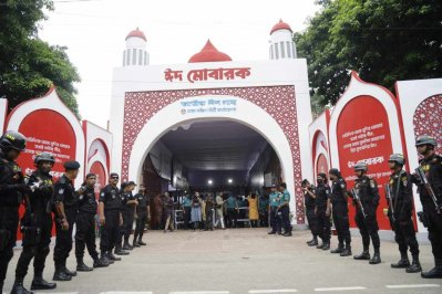 জাতীয় ঈদগাহ ময়দানে ঈদের জামাত উপলক্ষে নেওয়া হয় কঠোর নিরাপত্তা ব্যবস্থা 