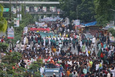 প্লাটিনাম জয়ন্তী উপলক্ষে রাজধানীতে আওয়ামী লীগের শোভাযাত্রা (ছবি: নাসিরুল ইসলাম)
