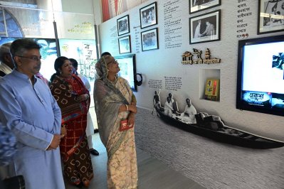 ‘মুজিব ও স্বাধীনতা’ পরিদর্শন করেন প্রধানমন্ত্রী শেখ হাসিনা 