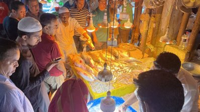 খরচের লাগাম টানতে কম করে কিনছেন ক্রেতারা