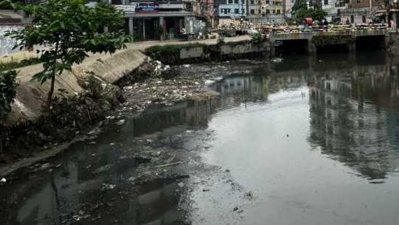 মোহাম্মদপুর লিমিটেড ২ নম্বর ব্রিজ এলাকার খাল, ছবি: সাজ্জাদ হোসেন 