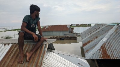 বন্যার কবলে কুড়িগ্রাম, অর্ধলক্ষাধিক মানুষ পানিবন্দি