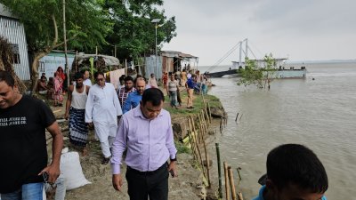 অনবরত ভাঙছে পদ্মার পাড়, প্রতিরোধের ব্যবস্থা নেই