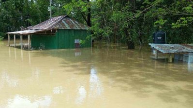 সিলেটে বন্যায় বিপর্যস্ত ১৩ লাখ মানুষ, ছড়াচ্ছে পানিবাহিত রোগ