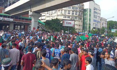 শাহবাগ মোড় অবরোধ করেছেন কোটা আন্দোলনকারীরা (ছবি: আবিদ হাসান)