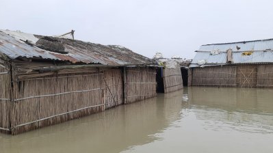 জামালপুরে কমতে শুরু করেছে নদ-নদীর পানি, কমেনি ভোগান্তি